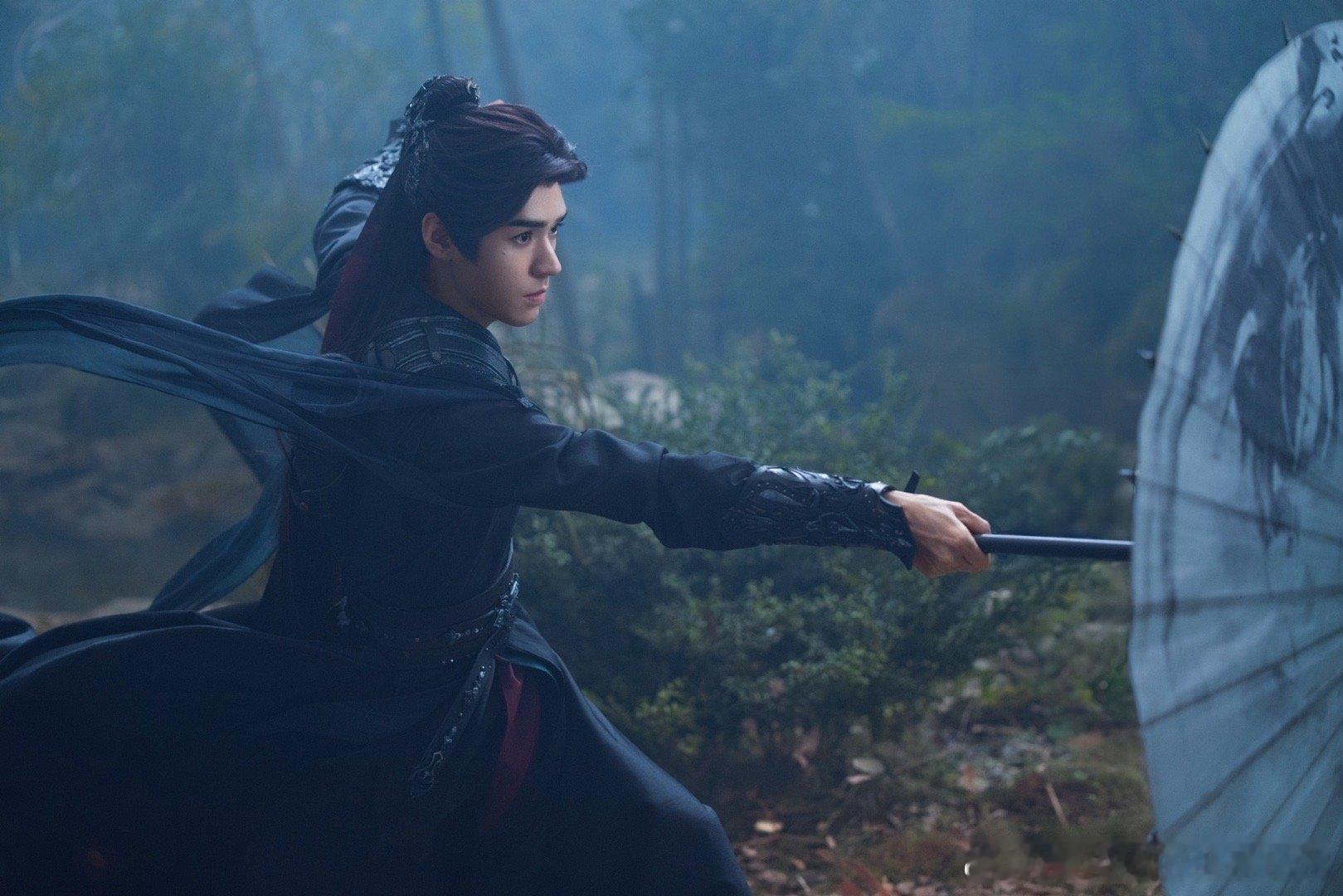 龚俊一脚踹进我心里龚俊这个打戏实力真的没话说，龚俊一脚踹进我心里，就这个剑花帅飞