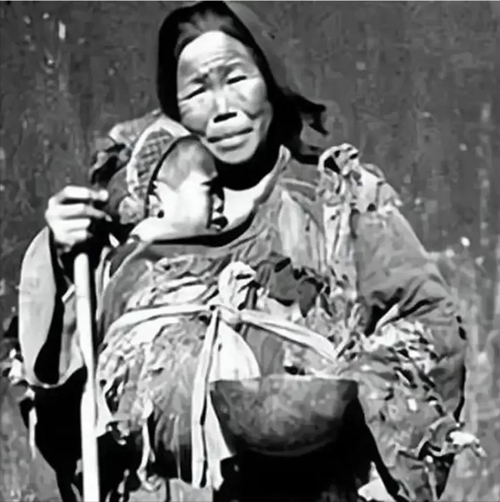 1949年，湖南平江解放后，有一个乞丐模样的妇人，径直走进了县委大院，当
