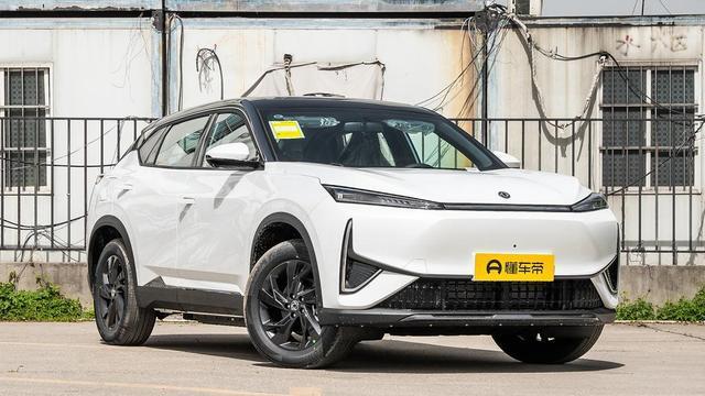补贴价8.99万元起,续航518公里,新款东风风神L7EV