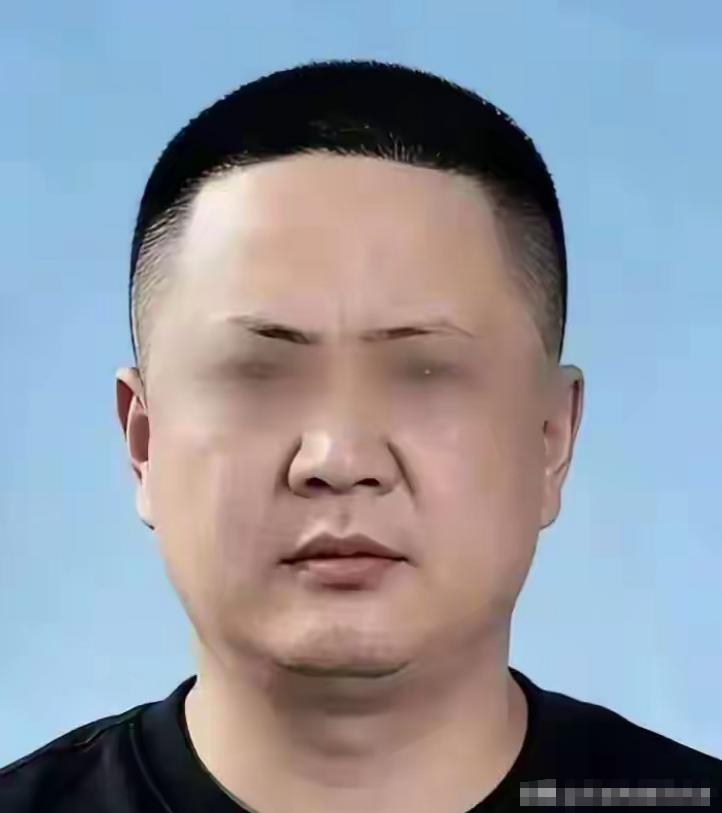 真是死猪不怕开水烫！欧某样貌曝光之后，依旧坚持拒绝道歉，待人态度居高临下，行