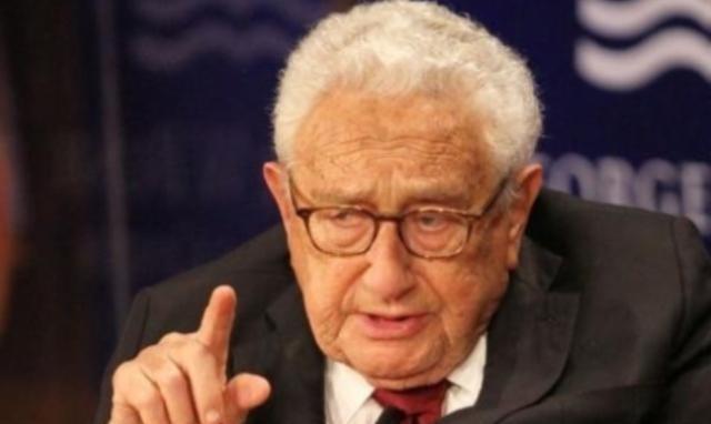 🌙一旦中美开战，美军将全面轰炸中国？100岁的基辛格早就发出过警告：“美国盟友