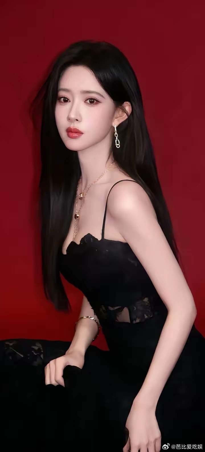 1.孟子义接触的项目很多。2.《爱情公寓》里胡一菲的跑道房，现实中被张伟买来住了