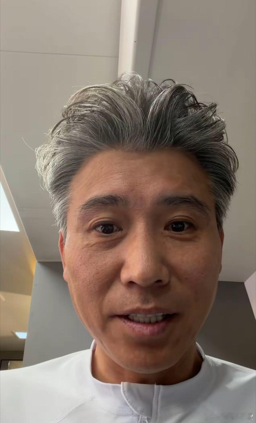 为什么很多综艺邀请李乃文？原因很简单，不是因为他观众缘好，也不是因为他够拼，而是