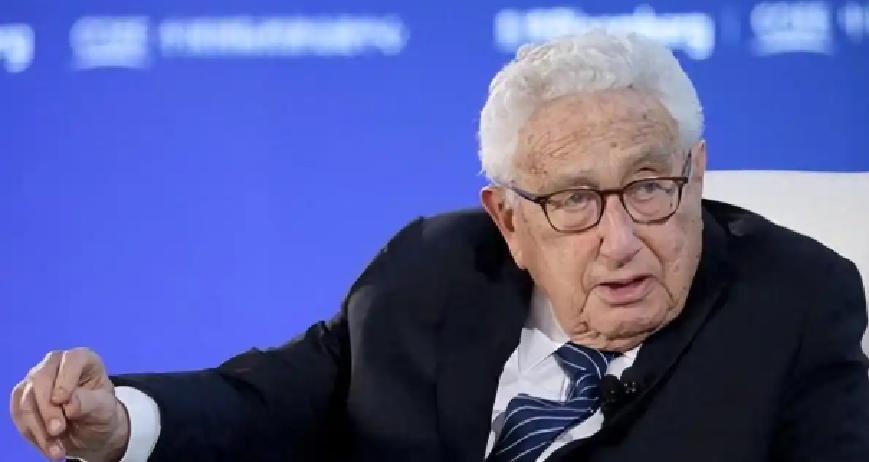 急报！伦敦对乌援助与本土开支一前一后拉满，整条线紧绷！据最新报道，英国首相