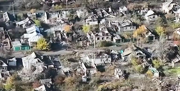 ​俄军耗时21个月，最终获得了成功，​红军城将落入俄军的手中，时间不会很长，​