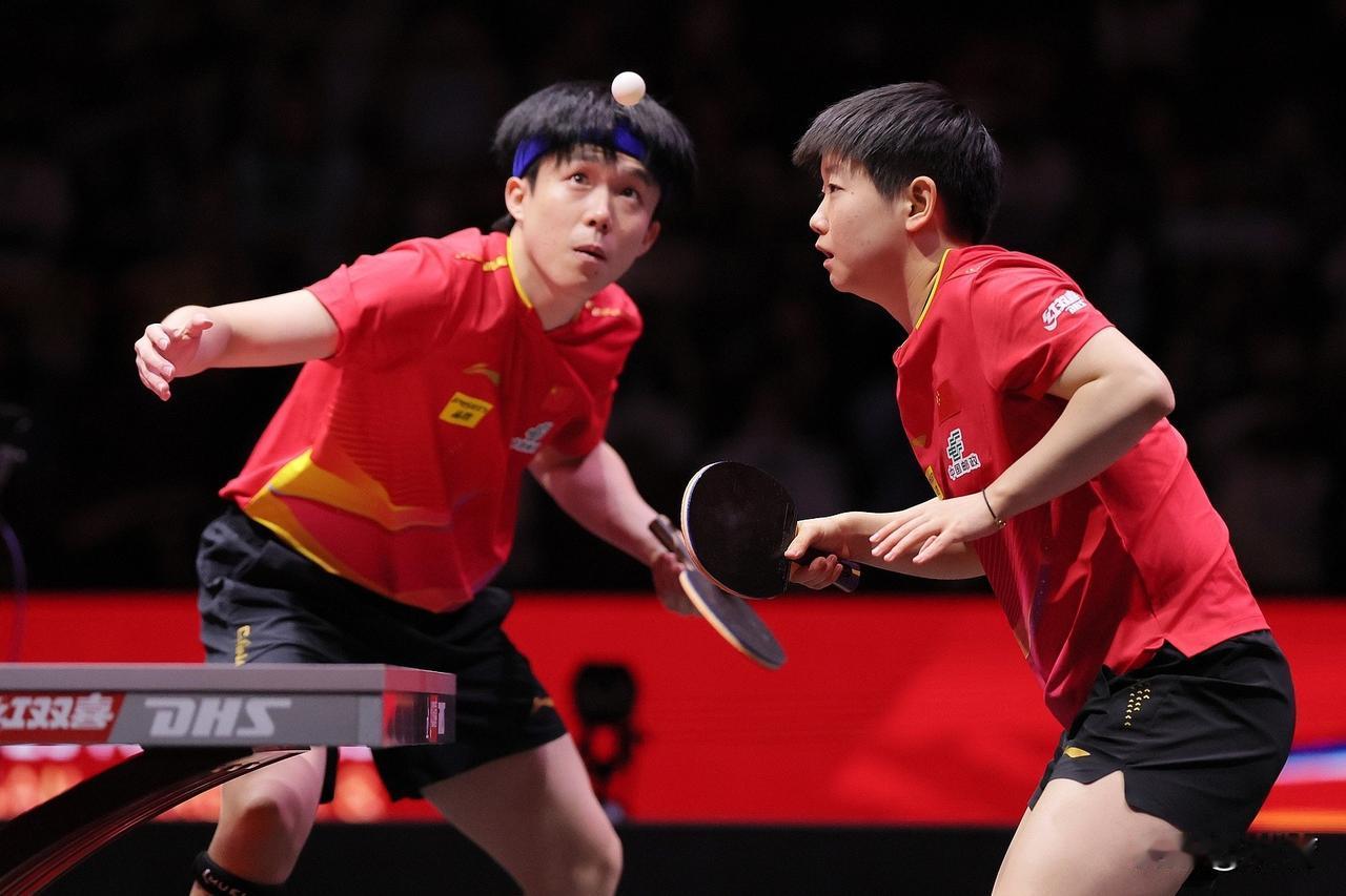 王楚钦、孙颖莎相继退赛后，反应了国乒三个无可争议的现状：1.王楚钦退赛，国