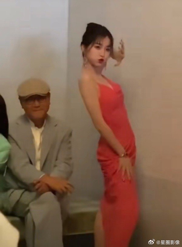 虞书欣，做作她说第二没人敢当第一。