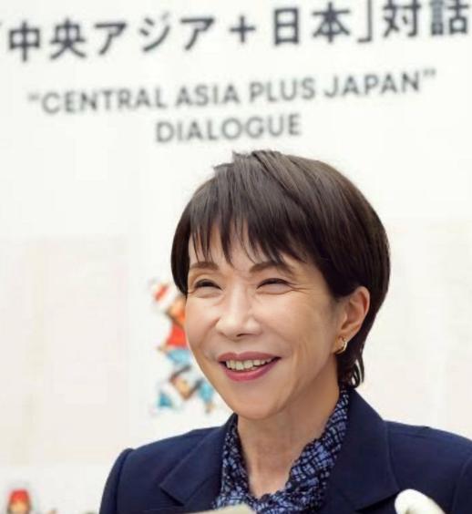 高市早苗连夜搬家当地时间12月21日，高市早苗对外发文宣称：计划近日搬入首相官