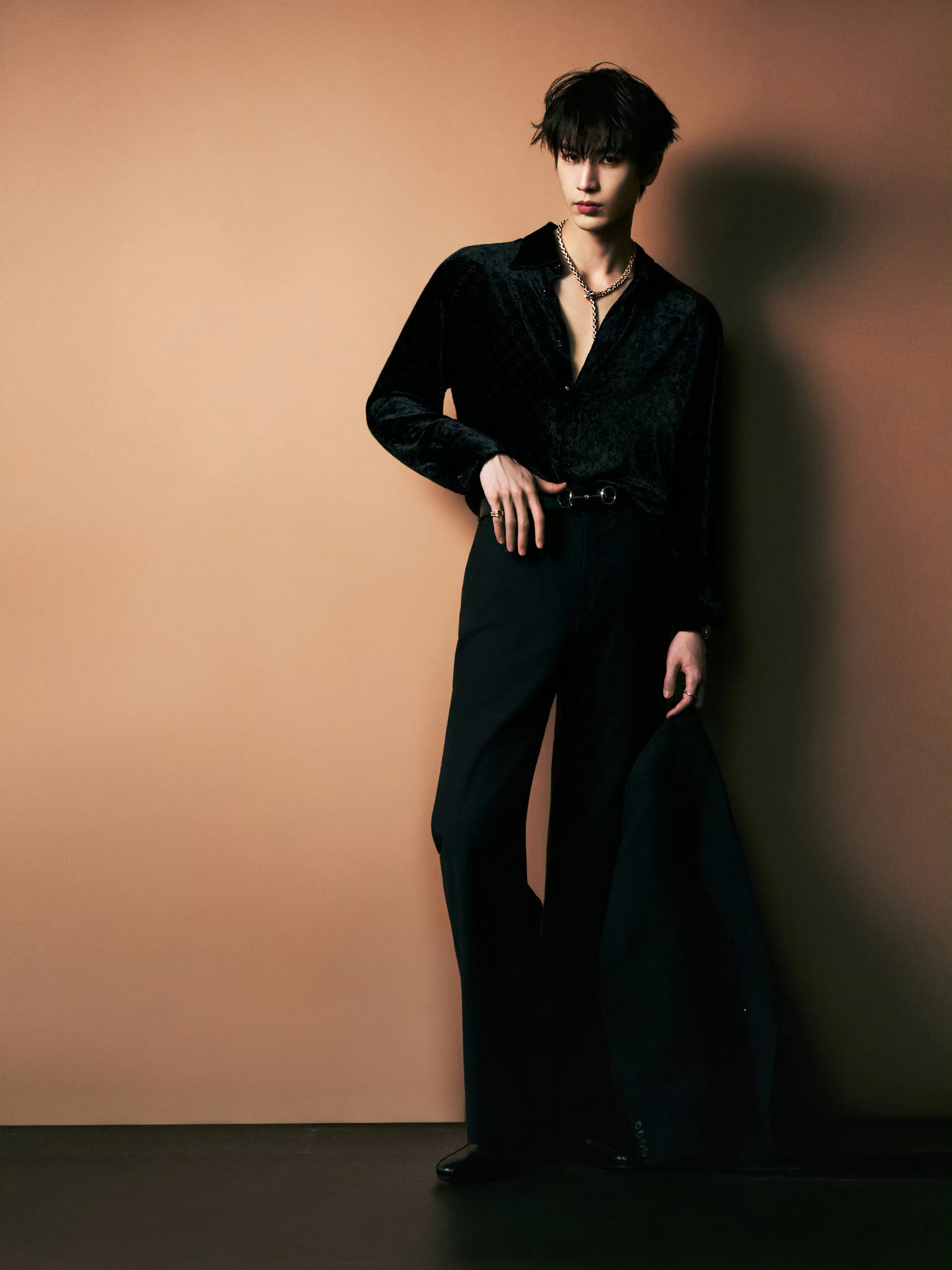 微博之夜红毯微博之夜真婚礼刚发现好几个明星撞衫了！张凌赫、宋威龙撞衫了，陈哲