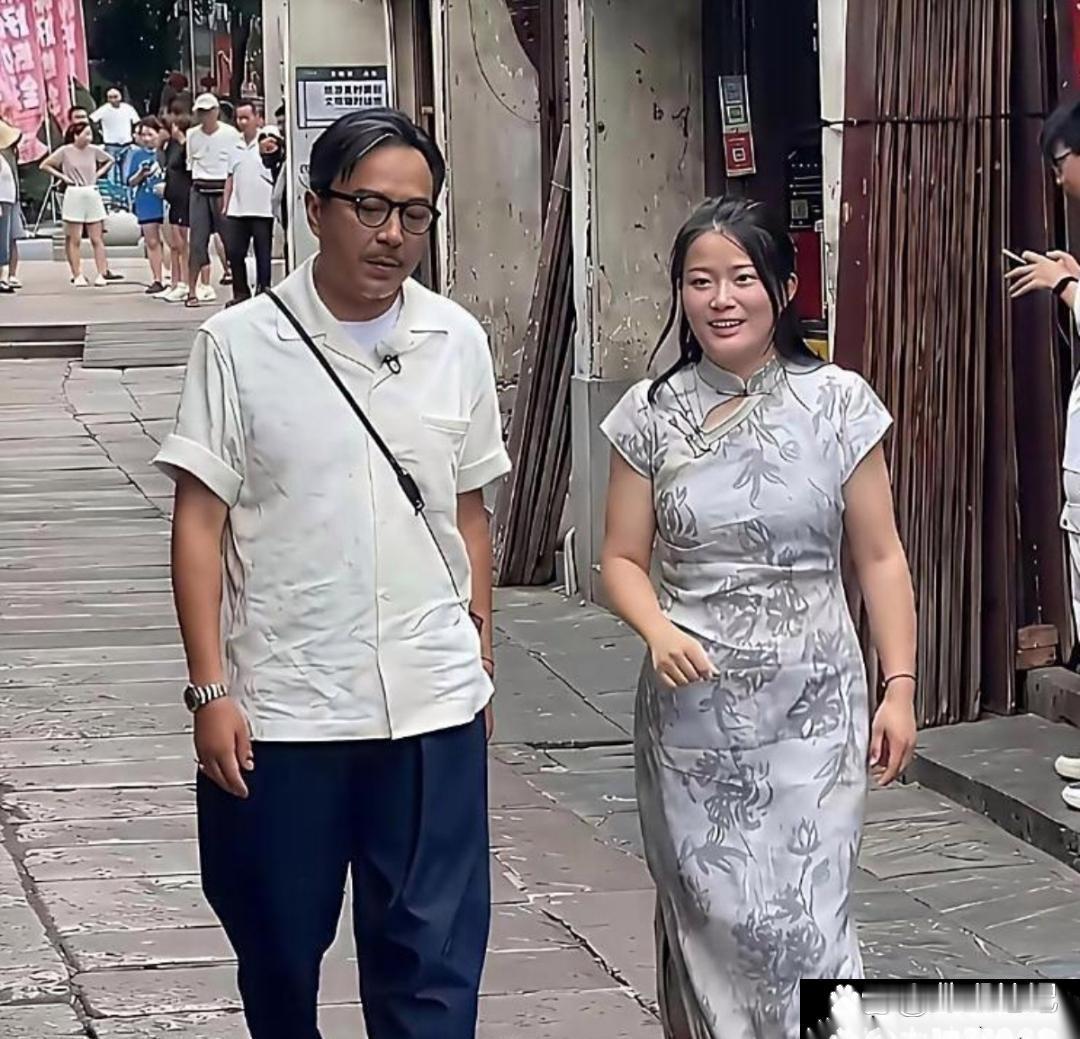 汪涵杨乐乐差四岁却像老少配，这状态反差太惊人！​​​