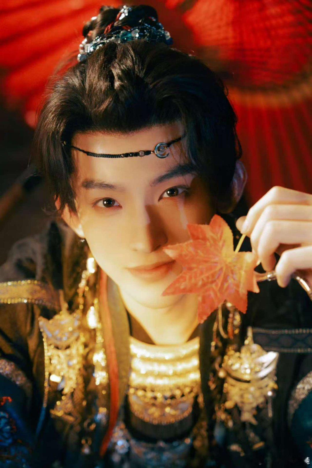 常华森苗疆少年造型常华森苗疆写真常华森苗疆写真，好看。​​​