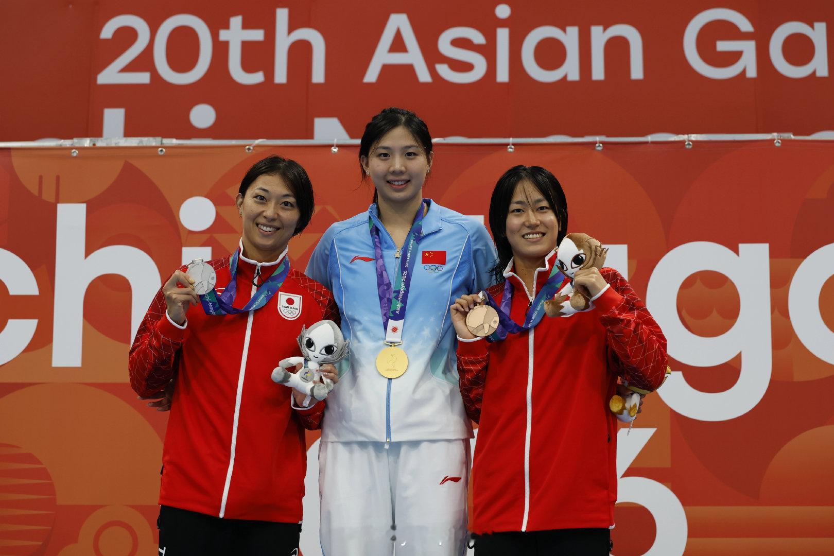 【第45金！女子100米蛙泳唐钱婷夺冠】#唐钱婷夺100蛙金牌##2026亚运金牌速递##亚运会#9