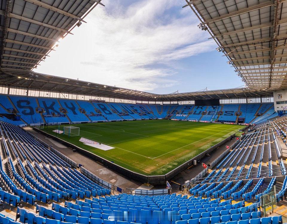 专注英格兰足球30年英格兰足坛的怪知识曼城（英超）、考文垂（英冠），球队的昵称