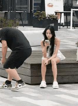 追女朋友，需要兄弟伙打配合