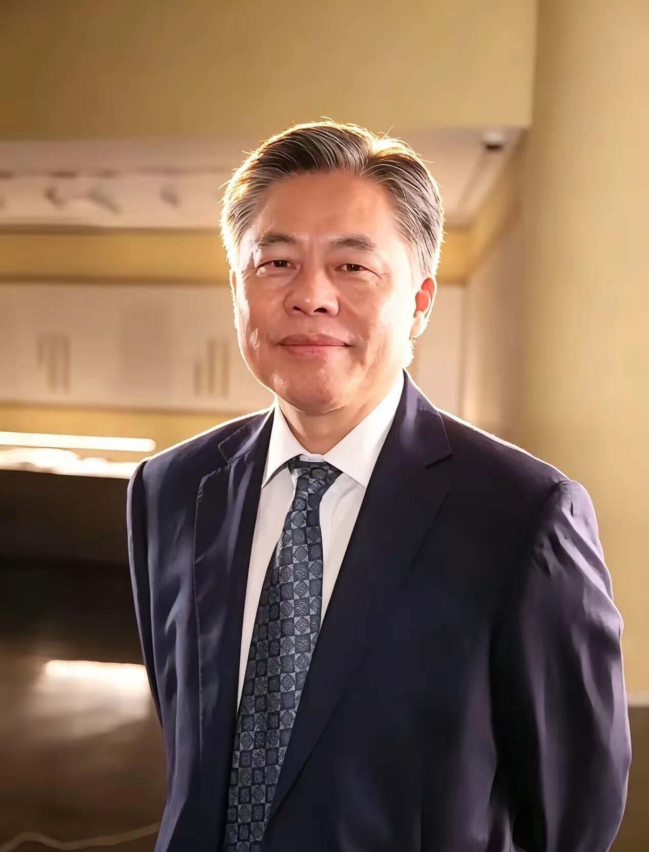 真是一语中的！全国政协委员黄德宽在两会上直言：放眼全世界，没有哪国会把英语捧到远