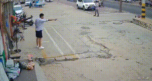 十秒之内我发现了两个顶尖门将