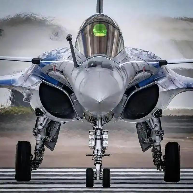 阵风、狂风、F16、幻影2000，你觉得哪款最好看？