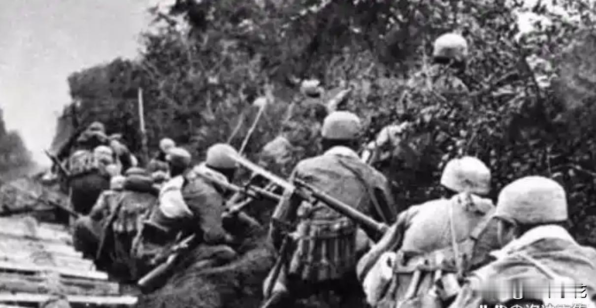 1958年甘肃边境血战，数百炮兵被数万悍匪死死包围身陷死局，团长王效备好两桶汽油