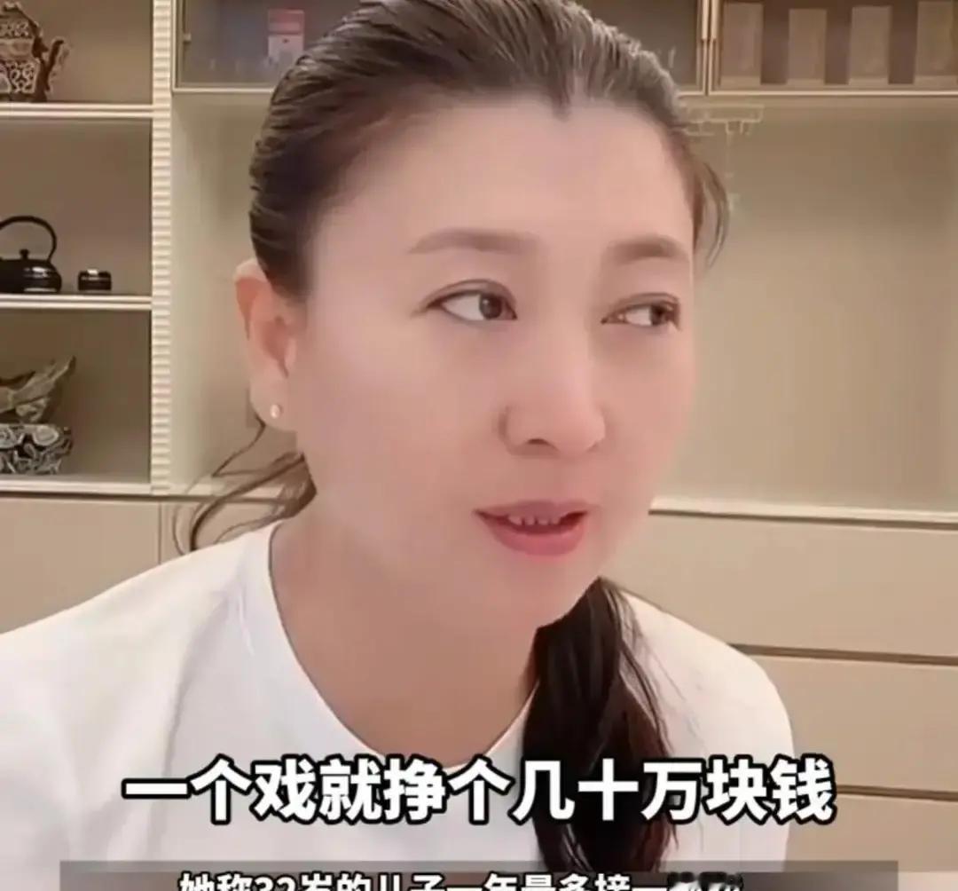 赵本山把《刘老根》的“山杏”给换了！演了15年的闫学晶，说拜拜就拜拜。这操作