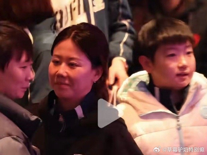 锅乒是一个大家庭（老鸭输了之后有机票三人组belike↓）