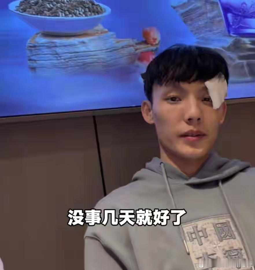 CBA同曦队老总这波公关做的到位！徐杰被邬挺嘉误伤后，老总王震害怕影响球队声誉