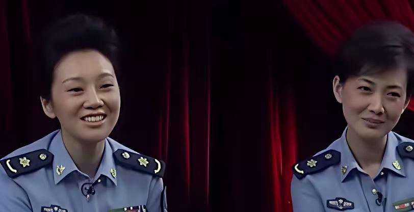 那个时候的闫妮和牛莉两个人，牛莉比闫妮漂亮。现在，佟掌柜依然是风情万种，牛莉却有
