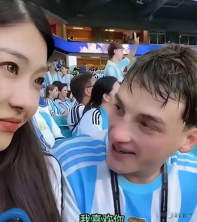 被人说是巴西牛排不可怕毕竟是扣帽子的，不必较真。但最让人难受的是，自己自愿主动