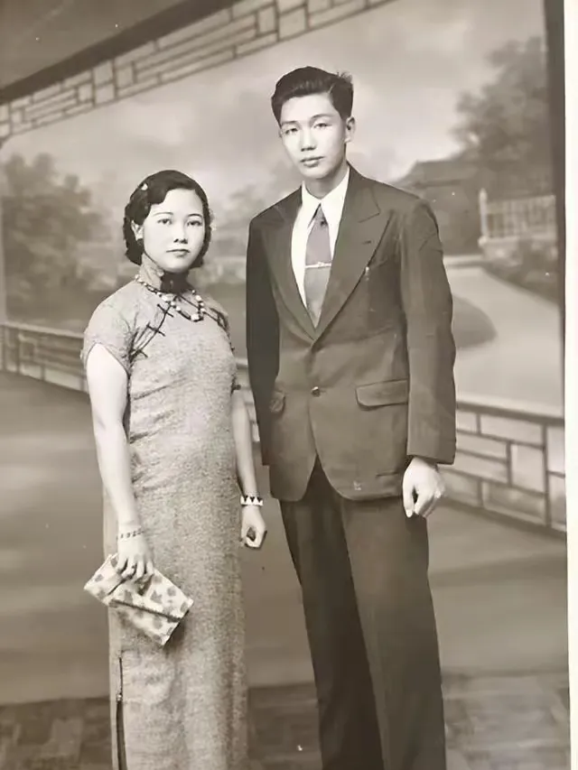 1917年，40岁军阀王德庆病逝。临终前，他偷偷留给17岁小妾30万大洋，嘱咐小