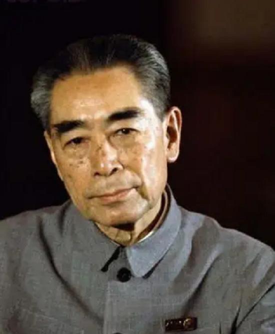 1975年周总理指示刘西尧回二机部任部长，刘西尧感叹总理开会时显得十分消瘦一九