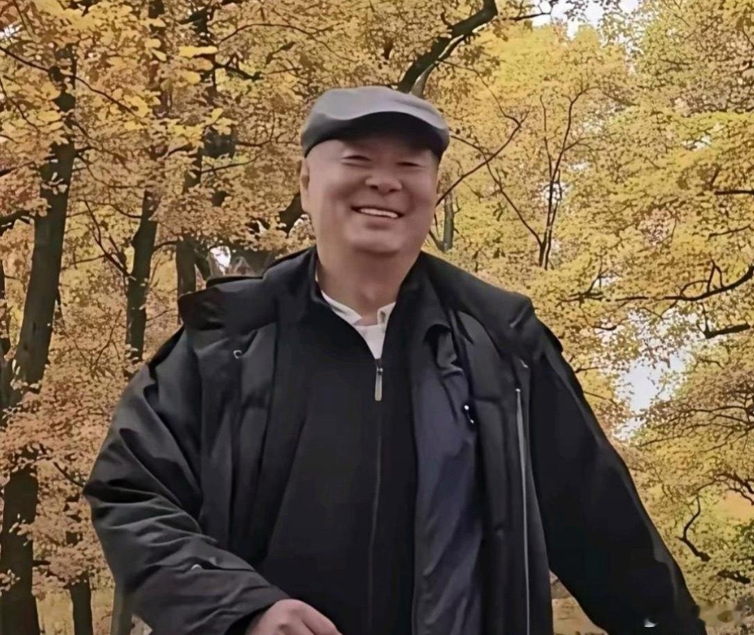 濮存昕变化可真大，一点儿也没认出来。