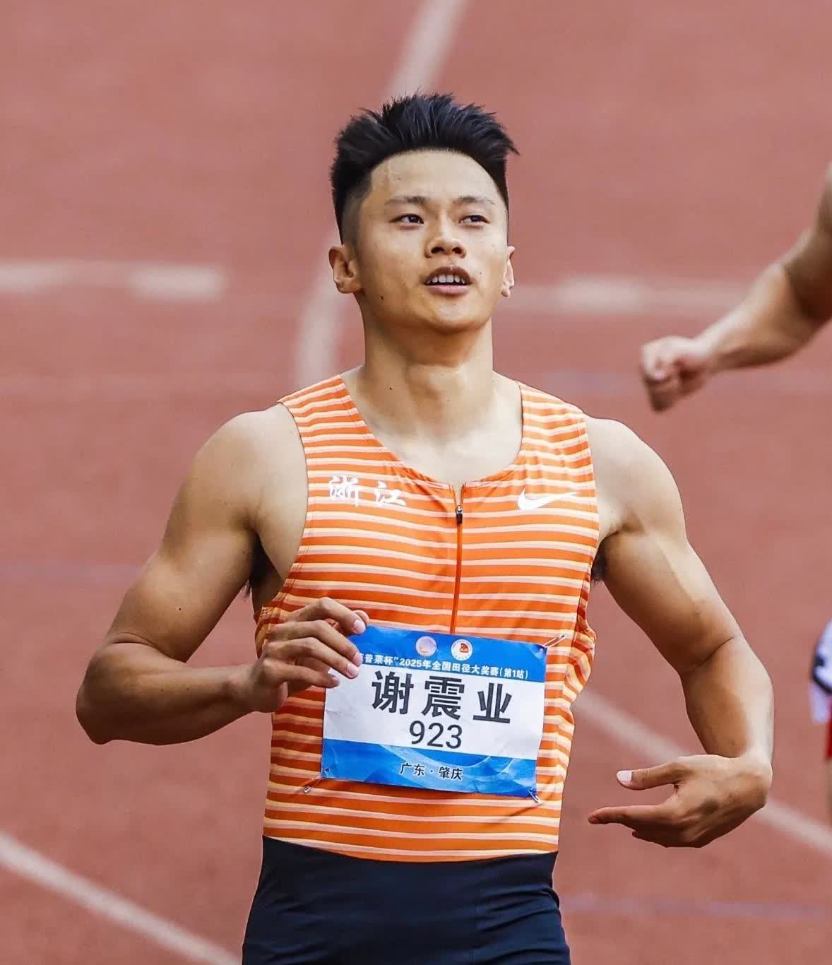 男子田径亚洲纪录。1、100米:9.83秒，苏炳添（中国）2、200米: