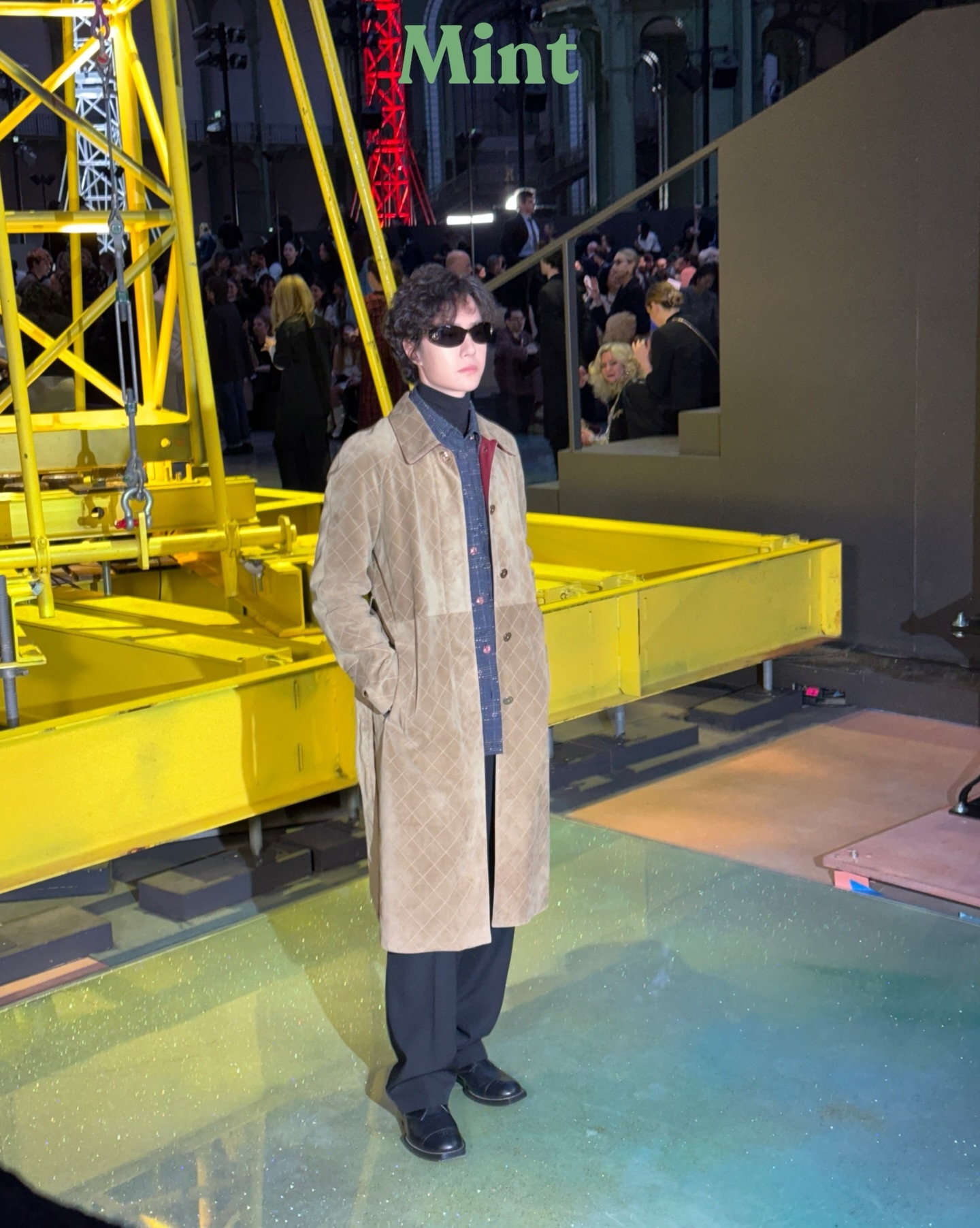 王一博——CHANEL时装周巴黎时装周一博抵达现场！一组帅气连拍先