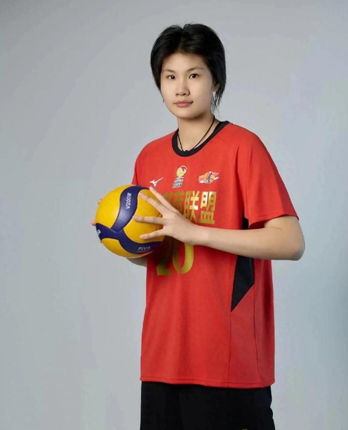 前辽宁女排运动员杜秋爽发文：已经退出辽宁女排和辽宁女排再无关系！之前就有消息