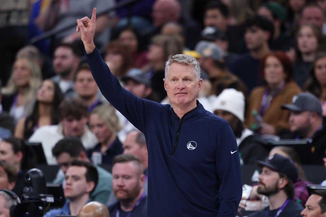 勇士绝杀灰熊，但这比赛有点假了~最后4分钟，灰熊被勇士打了个14-0，最后灰