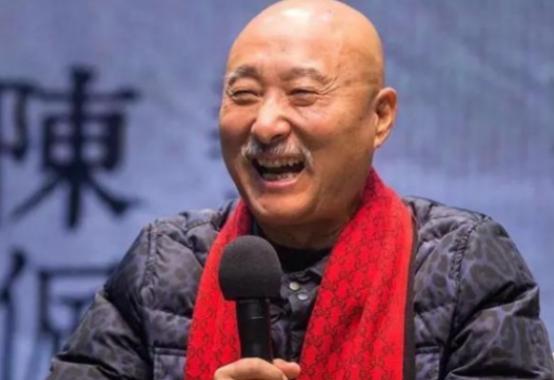 陈大愚结婚后，不想要孩子。哪料，陈佩斯急了对他却说：“你们生完孩子我们帮你带！”