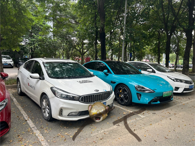 16款起亚跟24款小米SU7对比感起亚K3：稳如老司机，省心才是王道加油5分钟