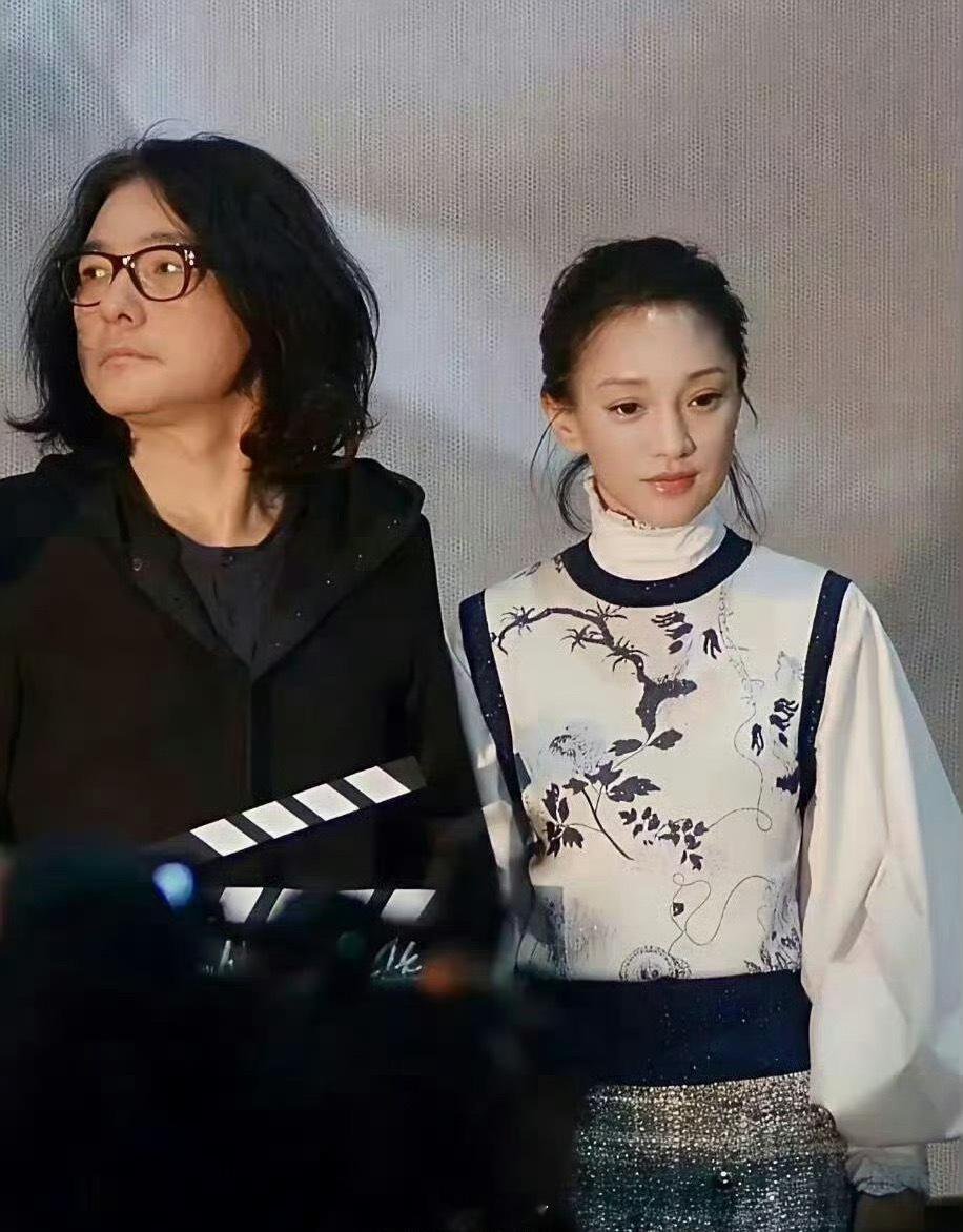 我去，你敢相信这是44岁的周迅，这状态真的没谁了