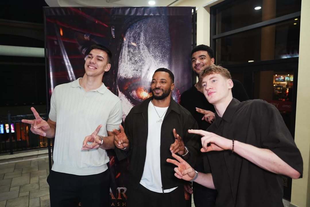 热火官方：鲍威尔总是确保他的兄弟们都能出现在镜头里和兄弟们一起现身《阿凡达》首