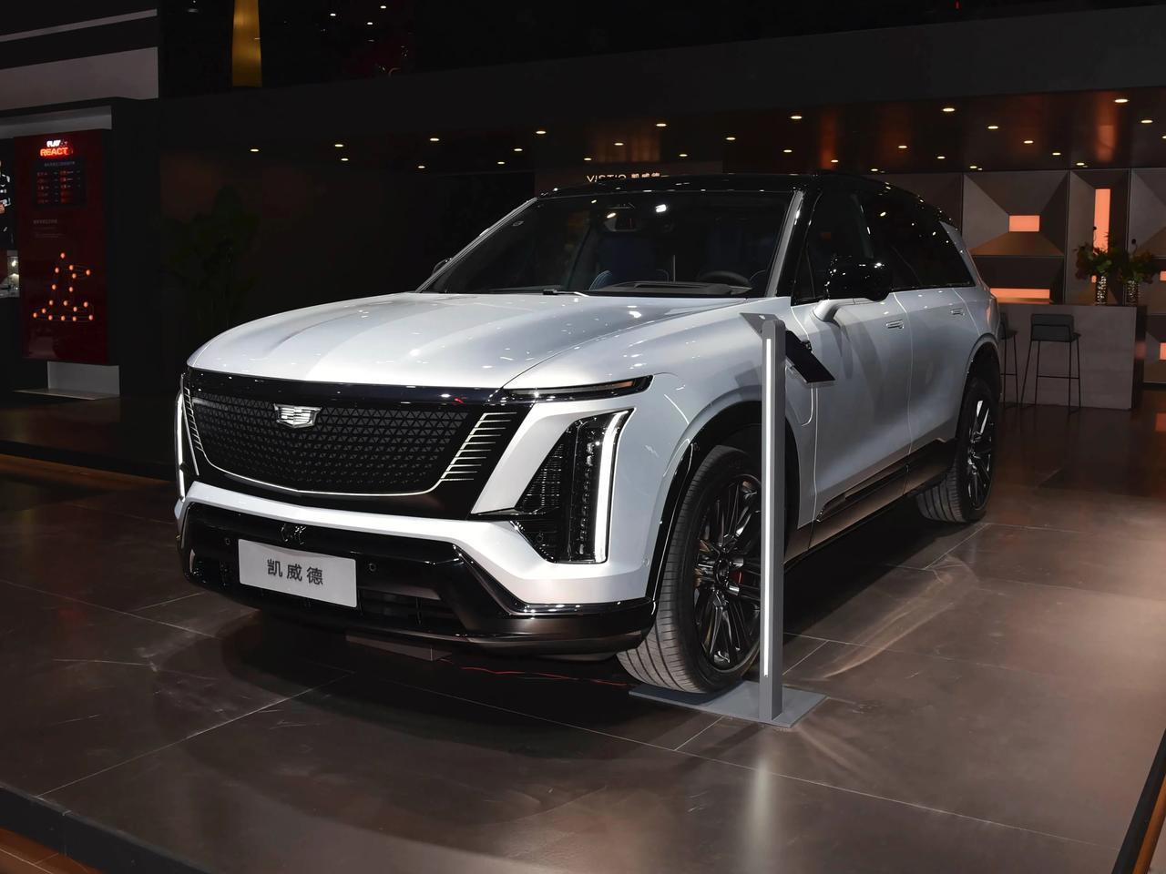 如果在2026北京车展上，你想买台“大块头”纯电SUV，凯迪拉克展台的这台凯威德