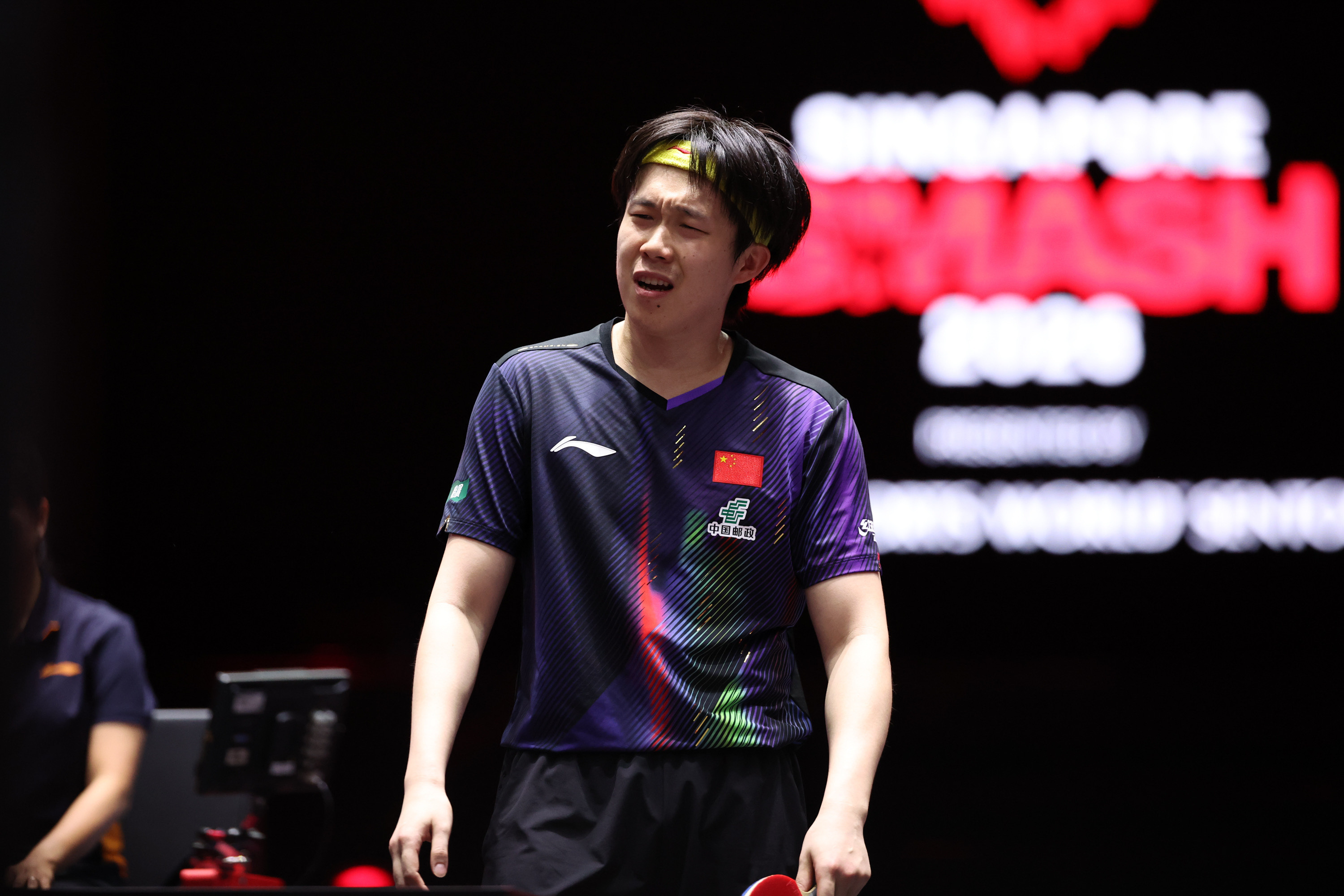 如果你惹到这个王楚钦他也只会毛茸茸的连没招了都是笑着的不愧是微笑天使萨摩耶