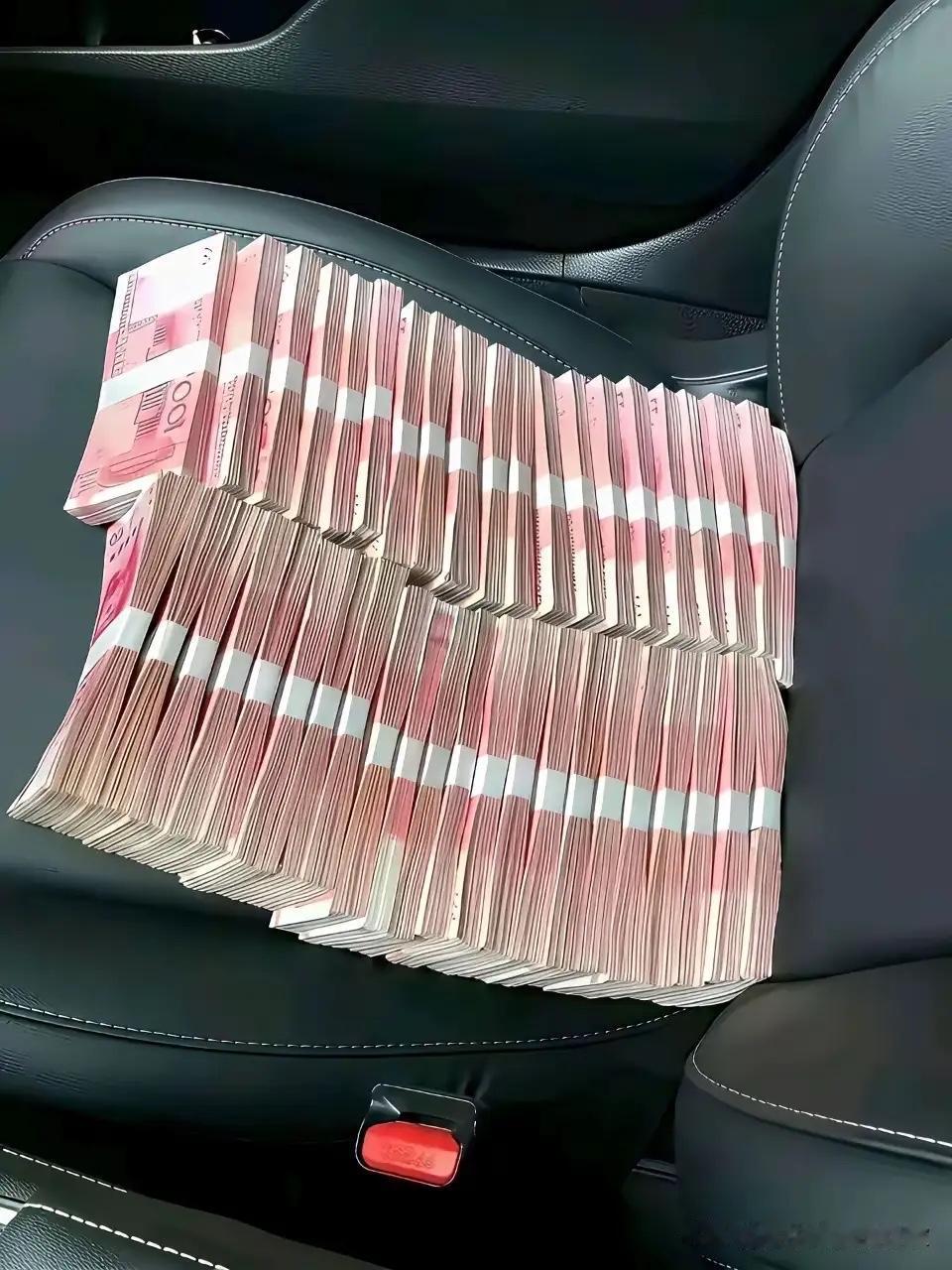 看到网友分享的50万现金的照片说句实话，如果你有存款五十万，而且没有负债的话，