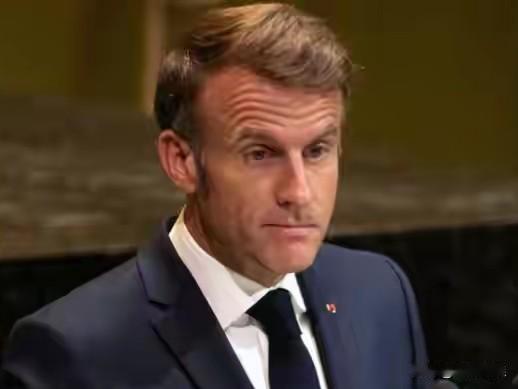 法国总统马克龙，你这不是“演戏”吧？法国，又创出一个奇迹！2025年10月