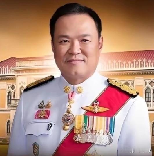 快讯！快讯！泰国总理宣布了10月18日，泰国总理阿努廷刚见了中国大使。他说要