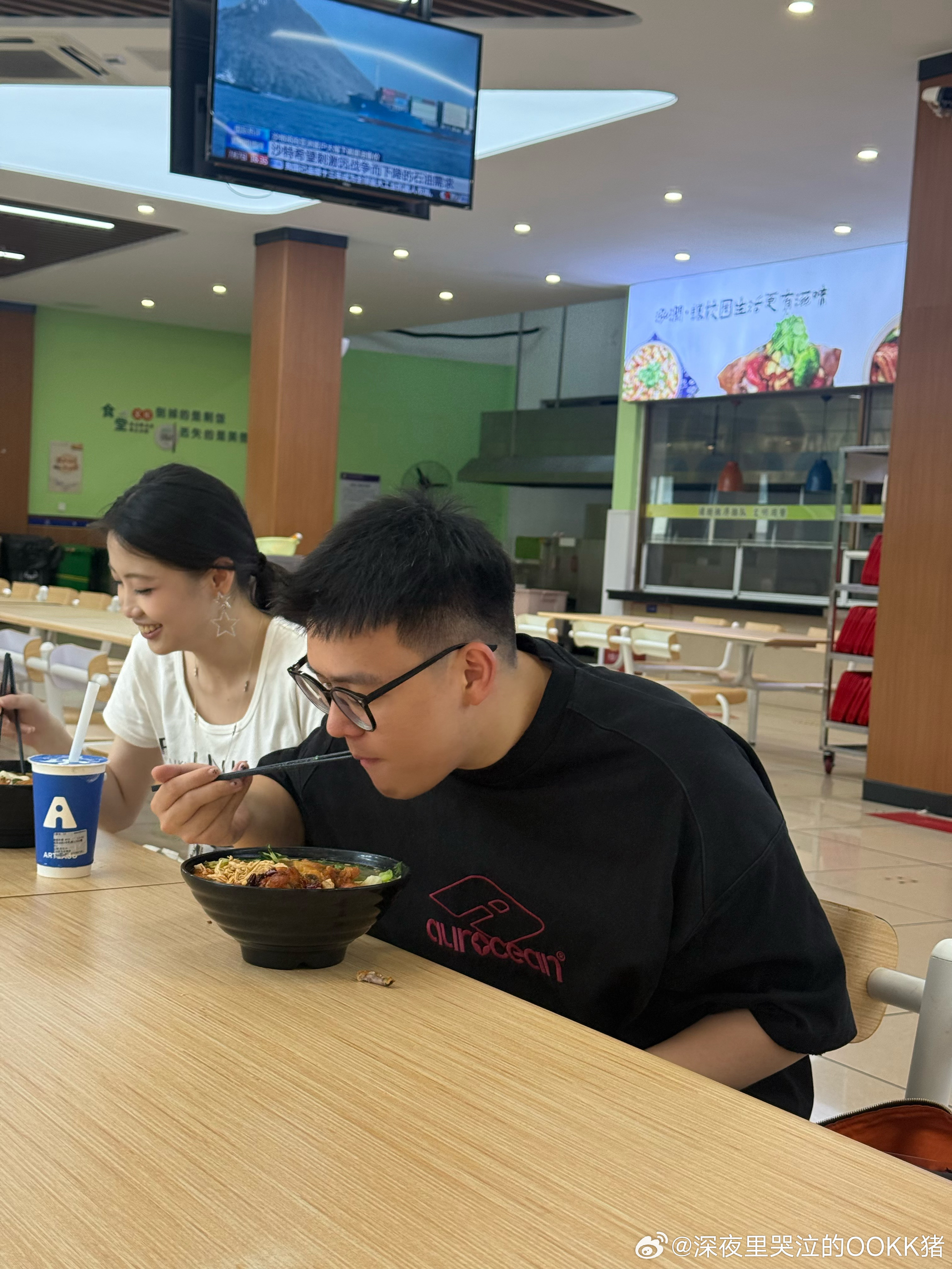 高中班主任拍的还是要上一下表情管理的课