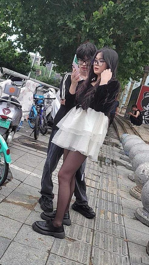 街拍小姐姐穿搭​​​
