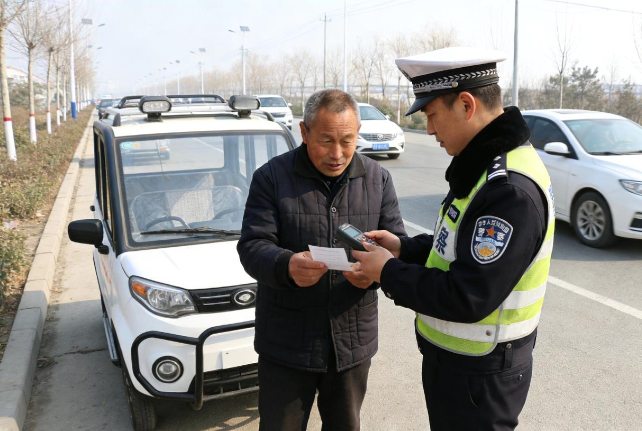 2026年，这“2种”老年代步车不要驾照，这“2种”要，不要搞错了2026