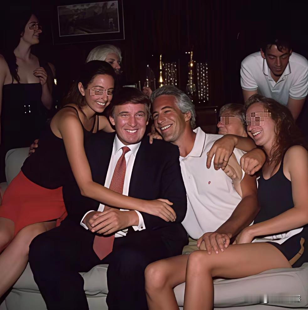 老特这么多照片曝光，但是却啥事也没有，让人暗暗称奇，在道德层面上，大漂亮的道德标