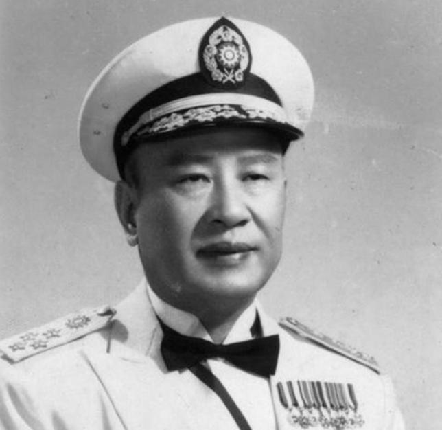1949年4月底，南京局势天翻地覆，李宗仁离开大陆前曾私下对白崇禧说：“健生，别