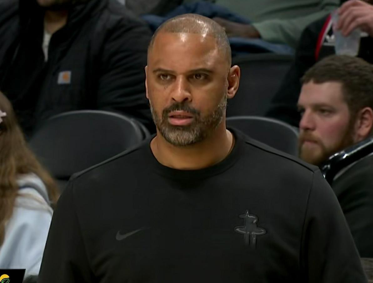 乌度卡：“原始人篮球”？说实话：太乱了，没有后卫的火箭，显得教练乌度卡特别傻