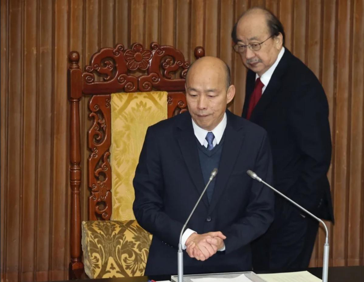 柯建铭力推“大罢免”，被指意在篡夺韩国瑜“立院龙头”之位。但问题是，岛内立法机构